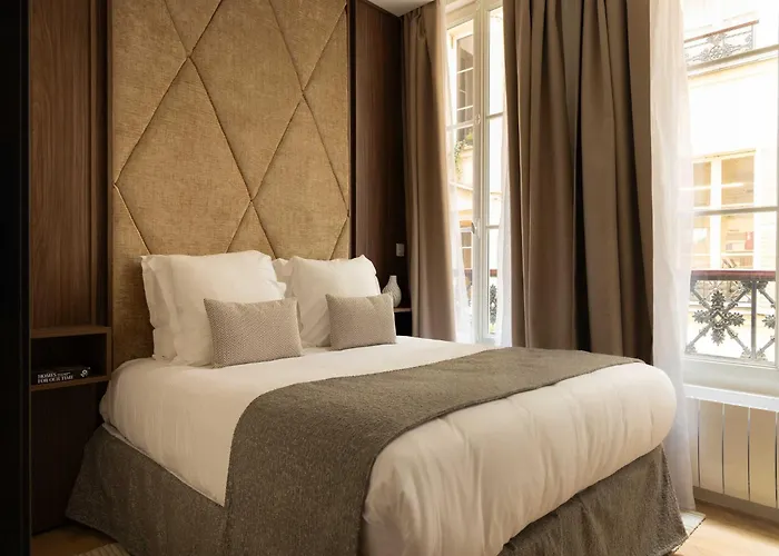 Elegant - 2br- 6p- Gare Saint Lazare, Cleaning Included Париж