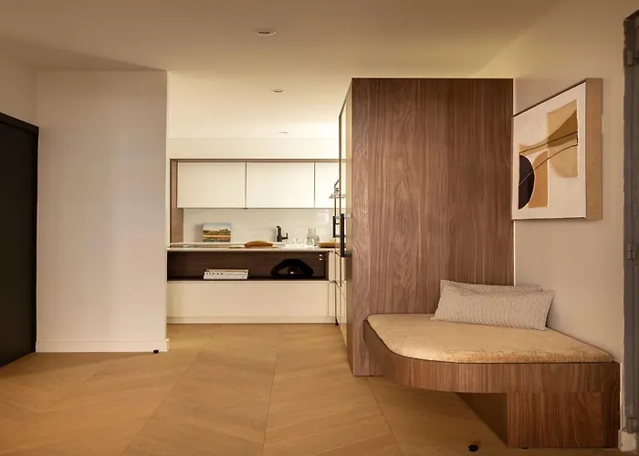 Elegant - 2br- 6p- Gare Saint Lazare, Cleaning Included * Париж